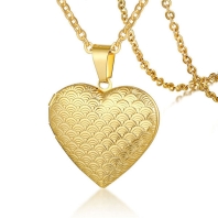 Medailón 3D srdce na fotky z chirurgickej ocele, zlatá farba a gravírovanie